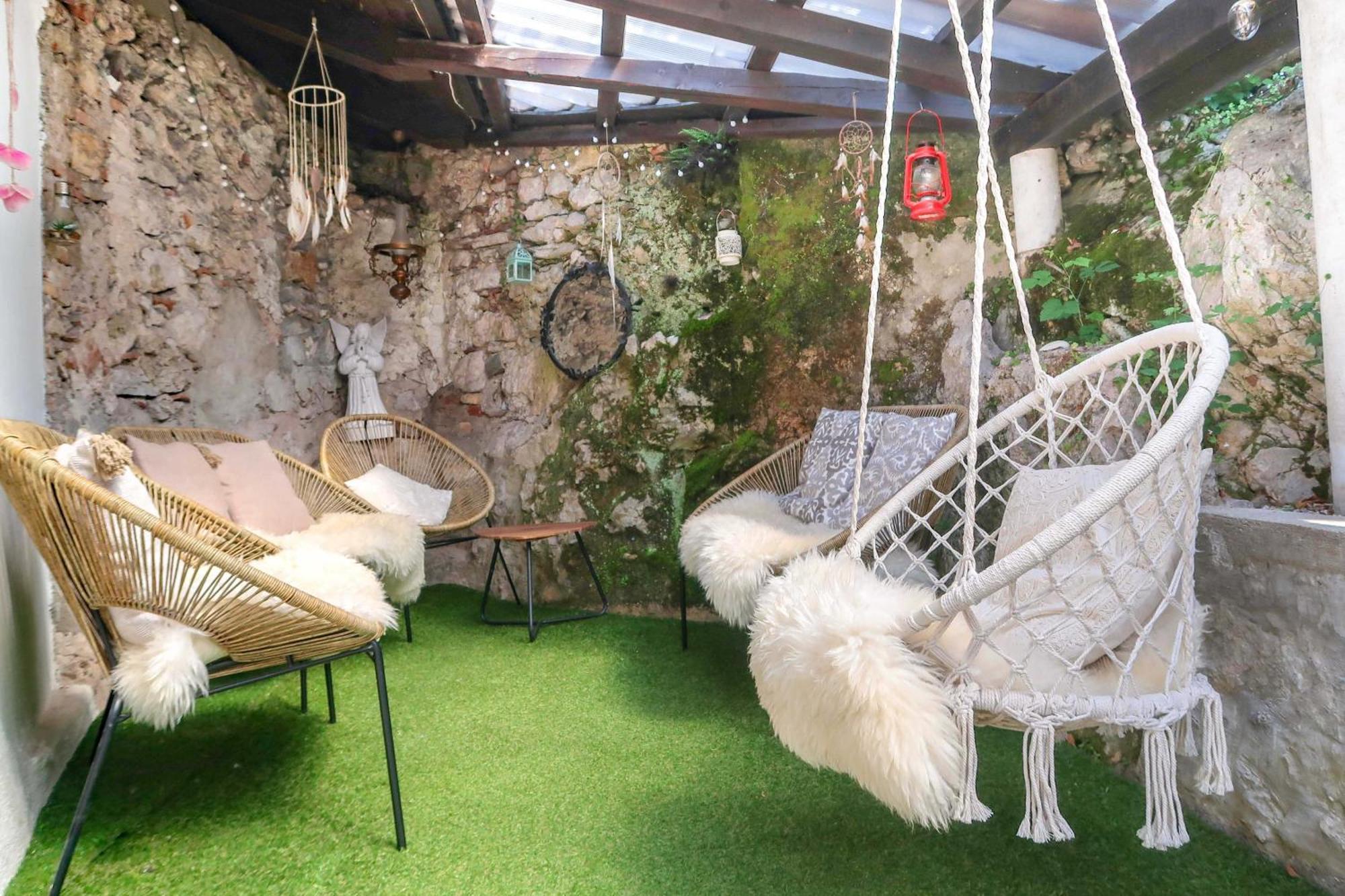 Premium Hostel كوباريد المظهر الخارجي الصورة