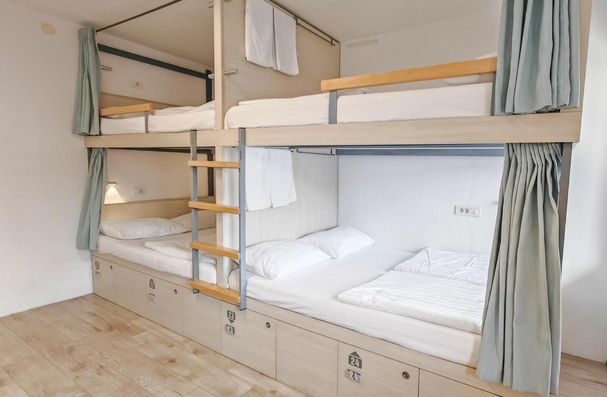 Premium Hostel كوباريد المظهر الخارجي الصورة